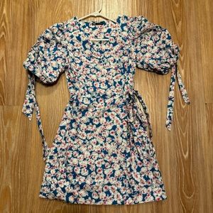 Zara floral puffy sleeves wrap dress